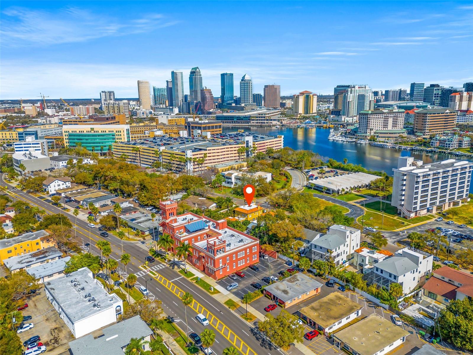 DAVIS ISLANDS PB10 PG52 TO 57 - Residential