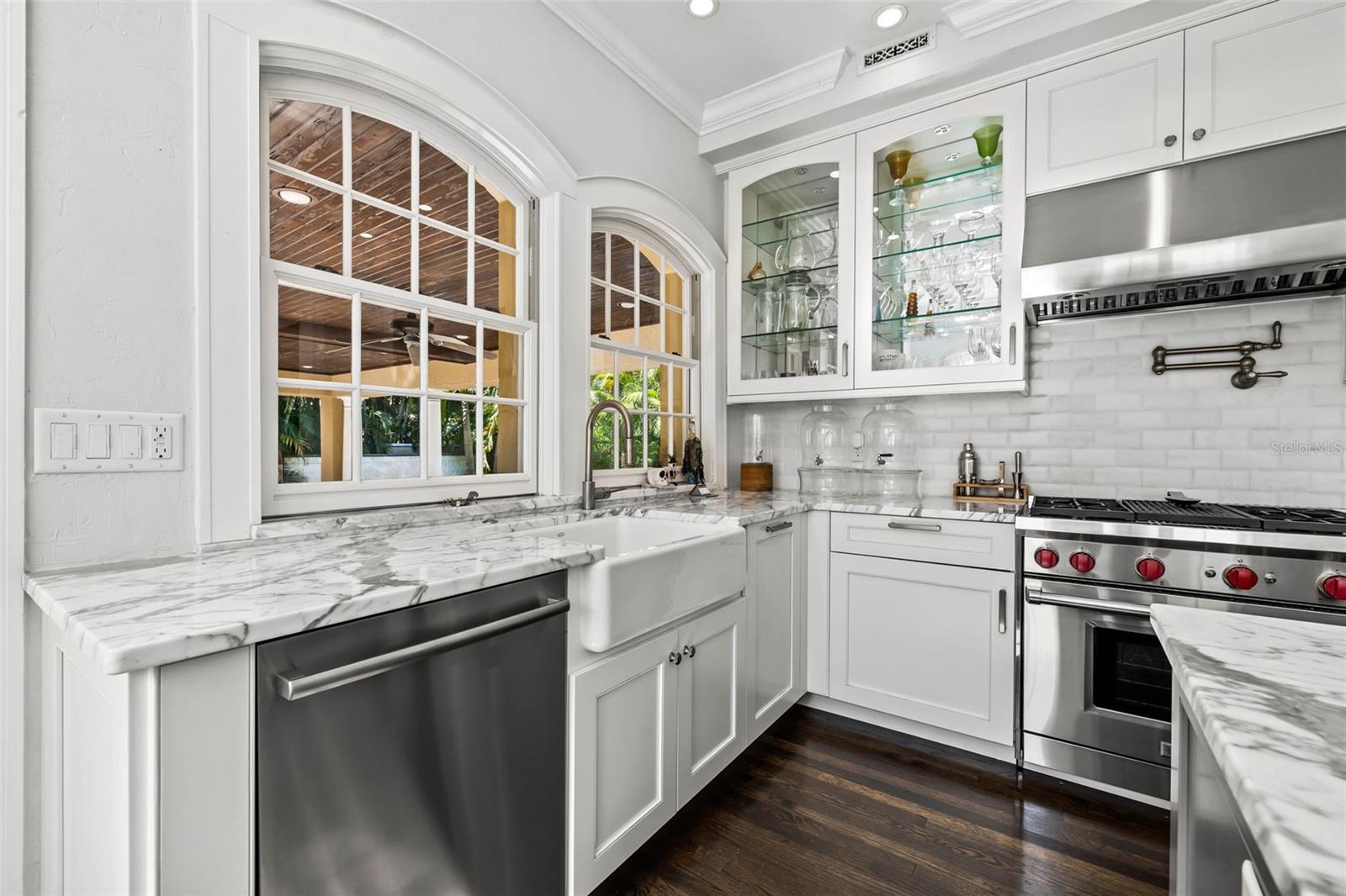 DAVIS ISLANDS PB10 PG52 TO 57 - Residential