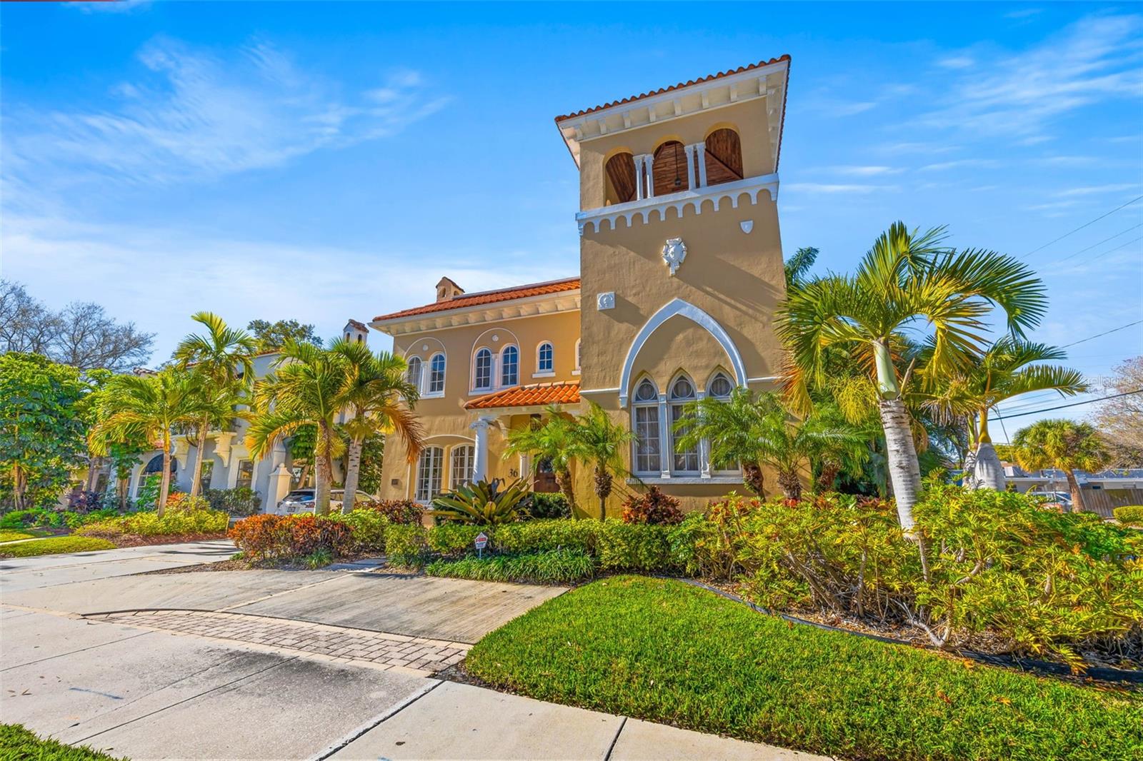 DAVIS ISLANDS PB10 PG52 TO 57 - Residential