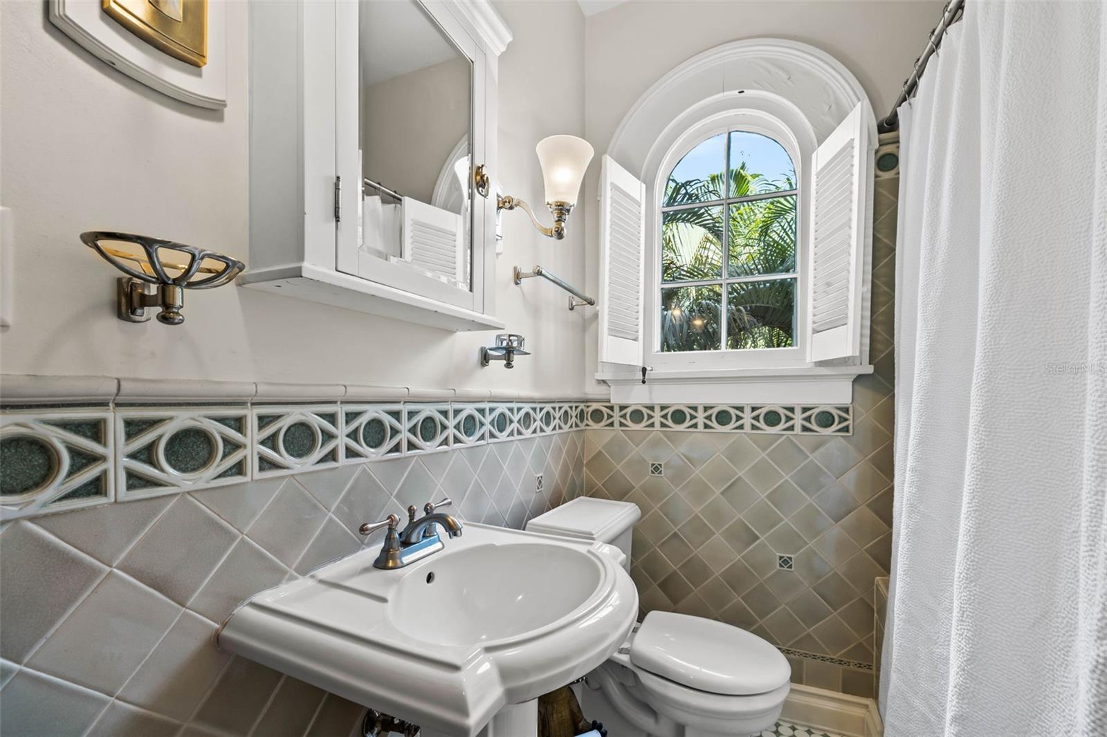 DAVIS ISLANDS PB10 PG52 TO 57 - Residential