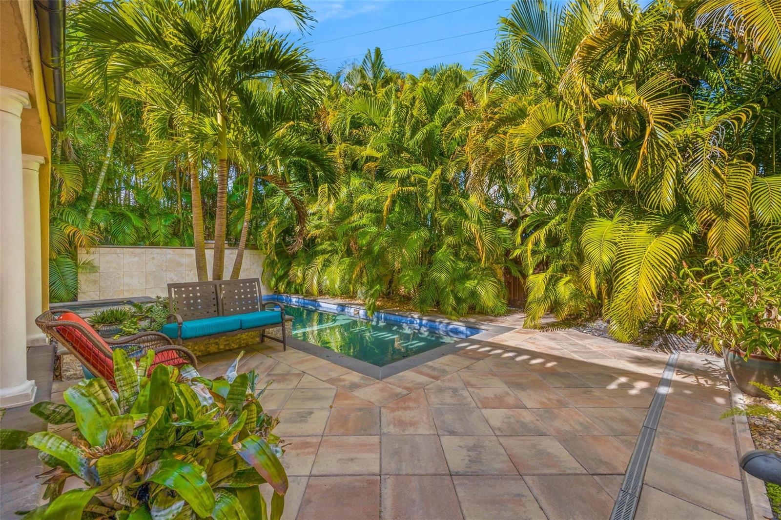 DAVIS ISLANDS PB10 PG52 TO 57 - Residential