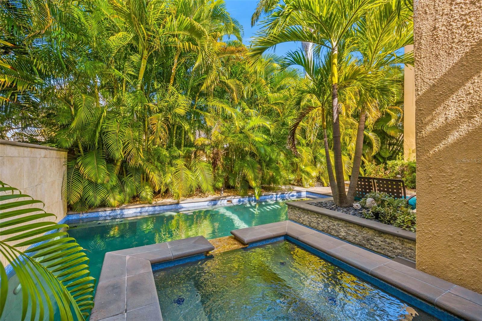 DAVIS ISLANDS PB10 PG52 TO 57 - Residential