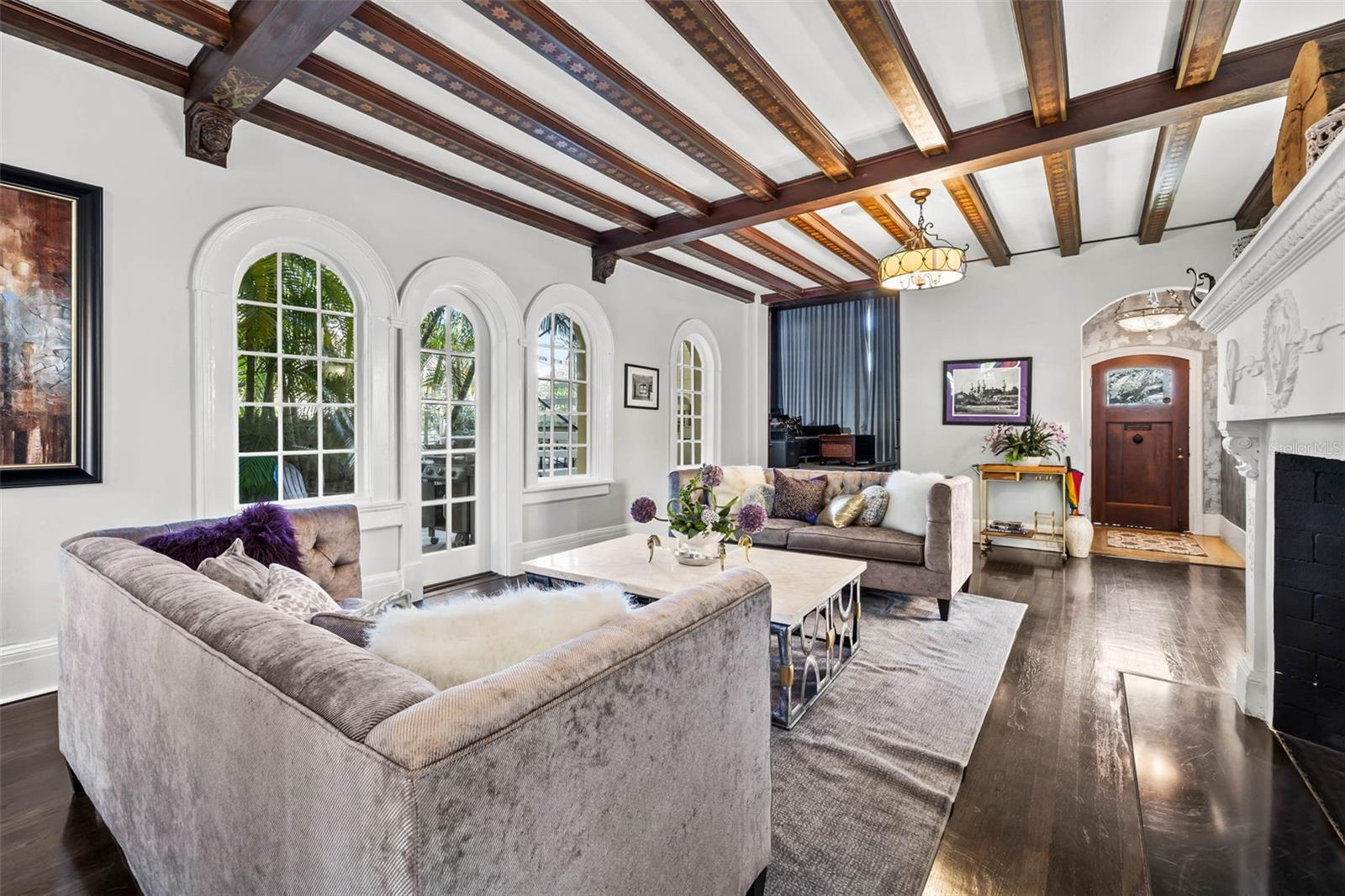 DAVIS ISLANDS PB10 PG52 TO 57 - Residential