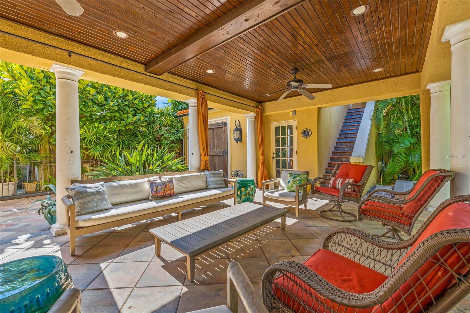 DAVIS ISLANDS PB10 PG52 TO 57 - Residential