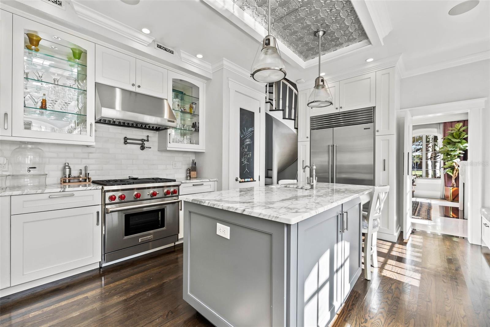 DAVIS ISLANDS PB10 PG52 TO 57 - Residential