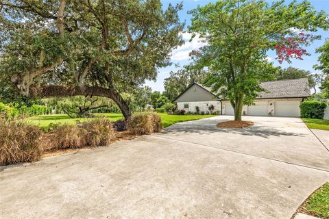 A home in VALRICO