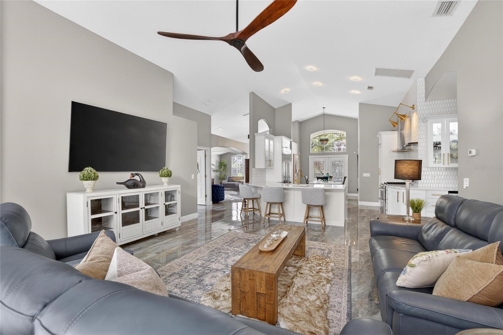 FISHHAWK RANCH PH 2 PRCL - Residential