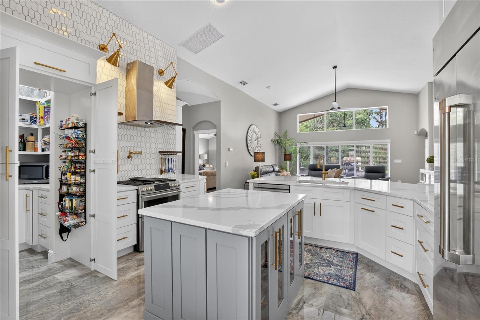 FISHHAWK RANCH PH 2 PRCL - Residential