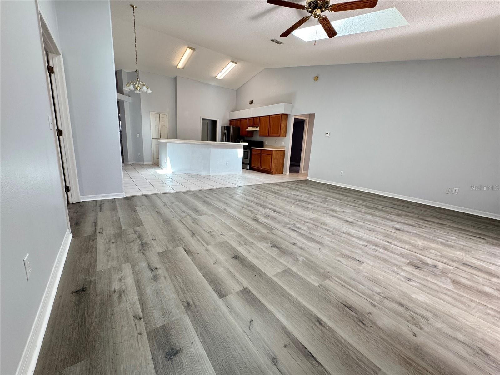 SOUTHCHASE PH 01B VILLAGE 04 - Residential Lease