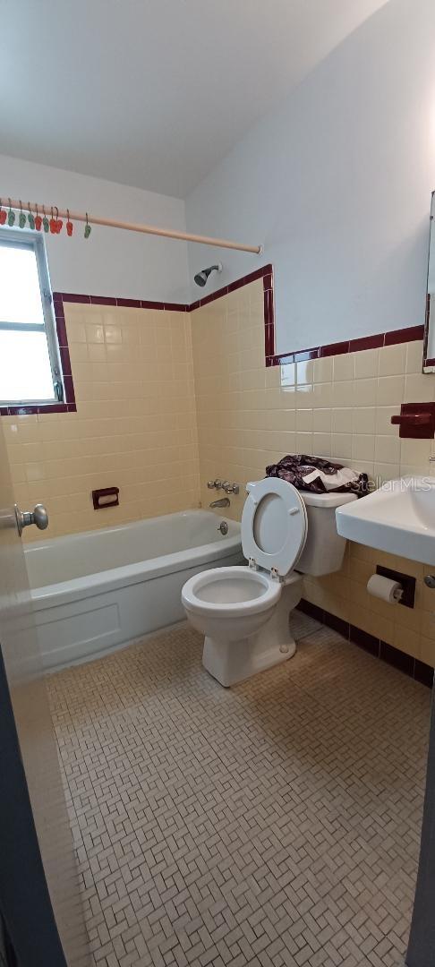 CONEY ISLAND - Residential Lease