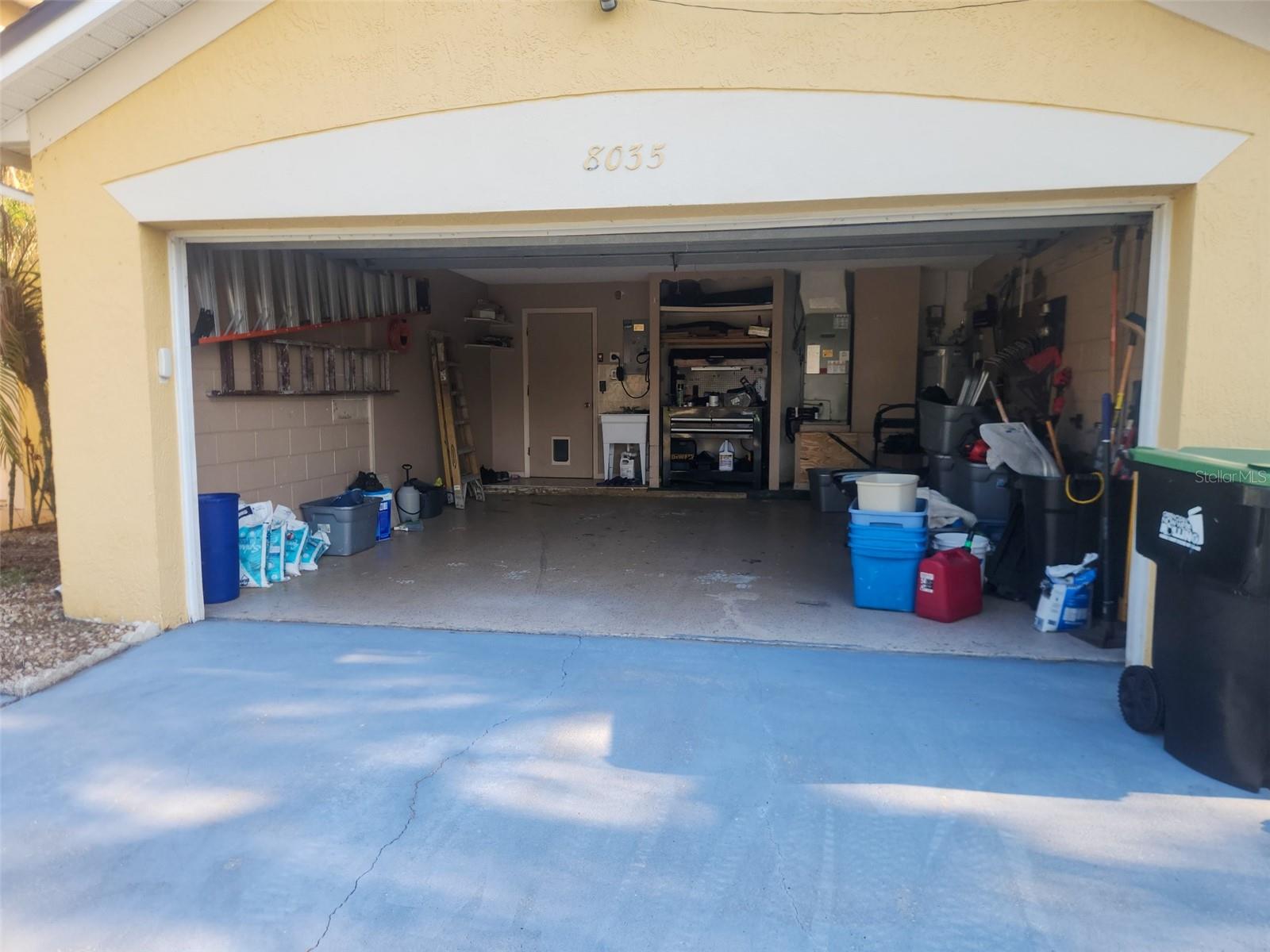 8035 COUNTRY RUN PARKWAY