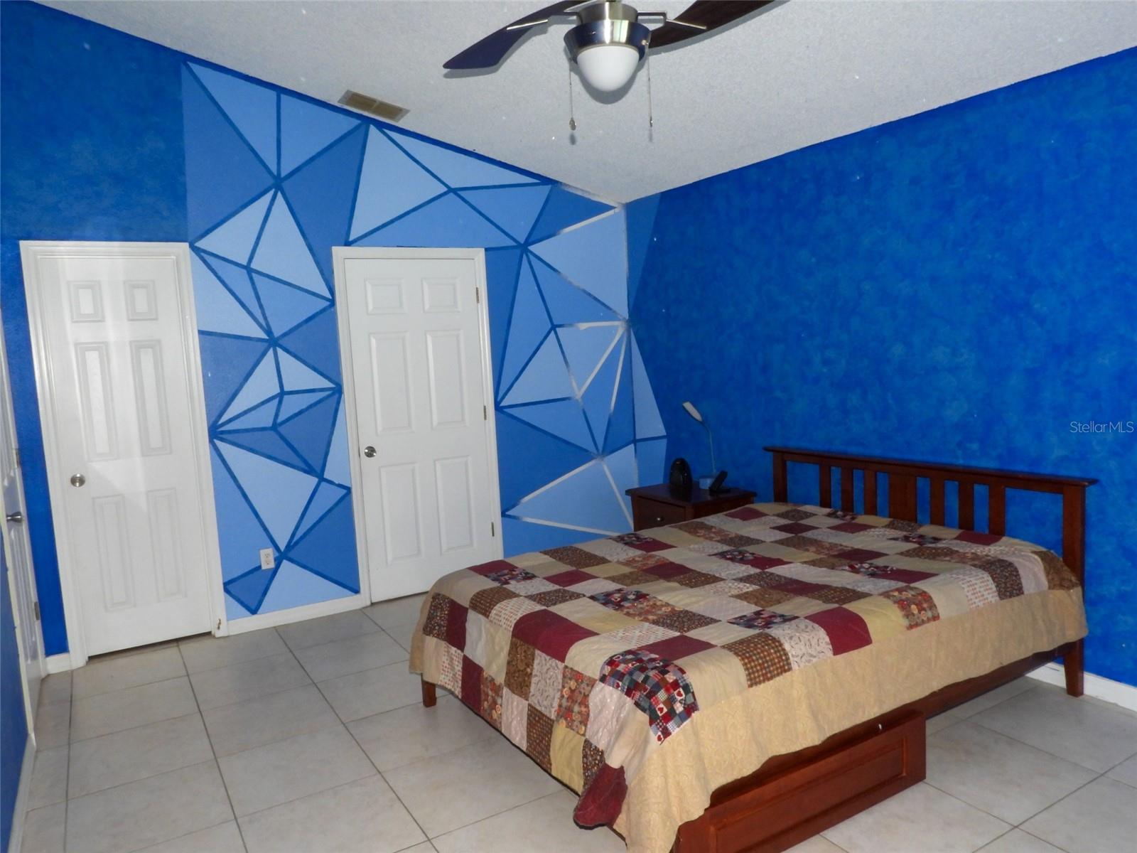 COUNTRY RUN - Residential