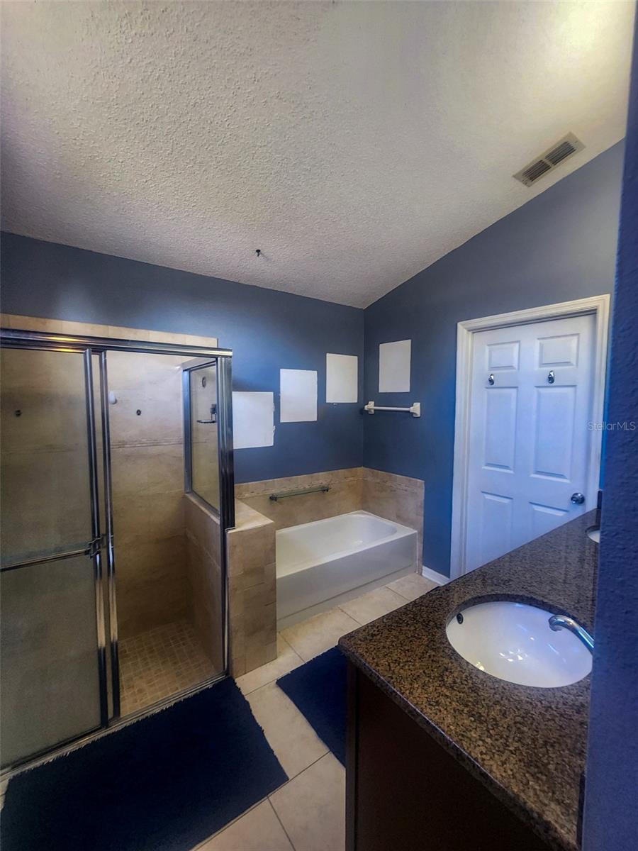 COUNTRY RUN - Residential