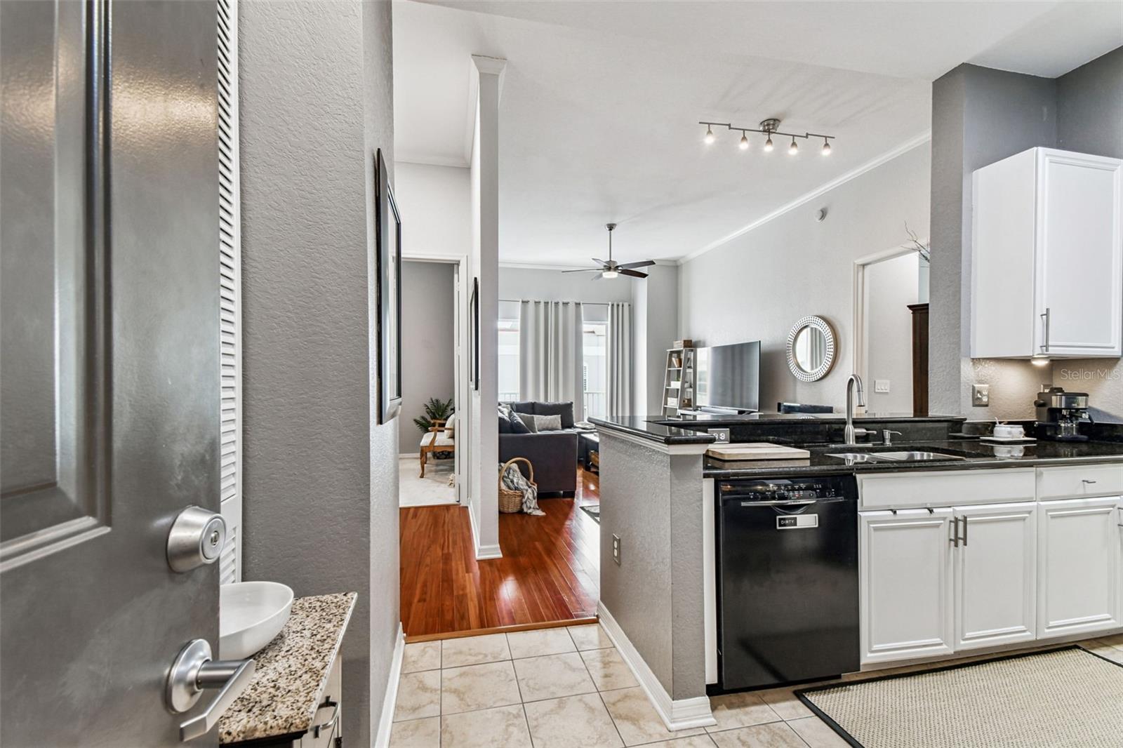 PARKCREST HARBOUR ISLAND CONDO - Residential