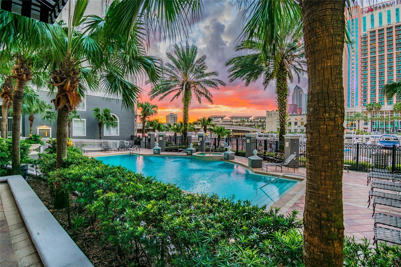 PARKCREST HARBOUR ISLAND CONDO - Residential