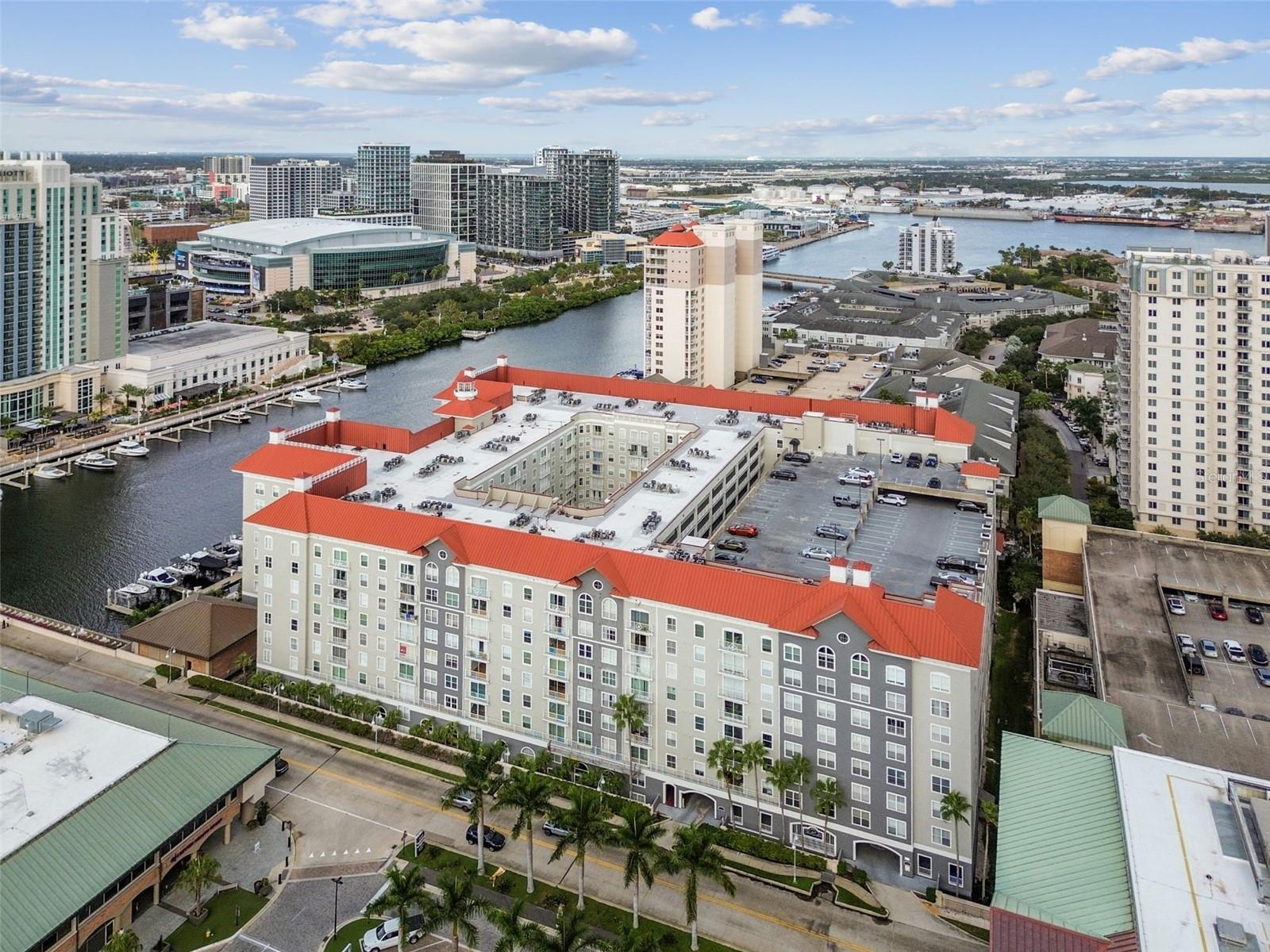 PARKCREST HARBOUR ISLAND CONDO - Residential