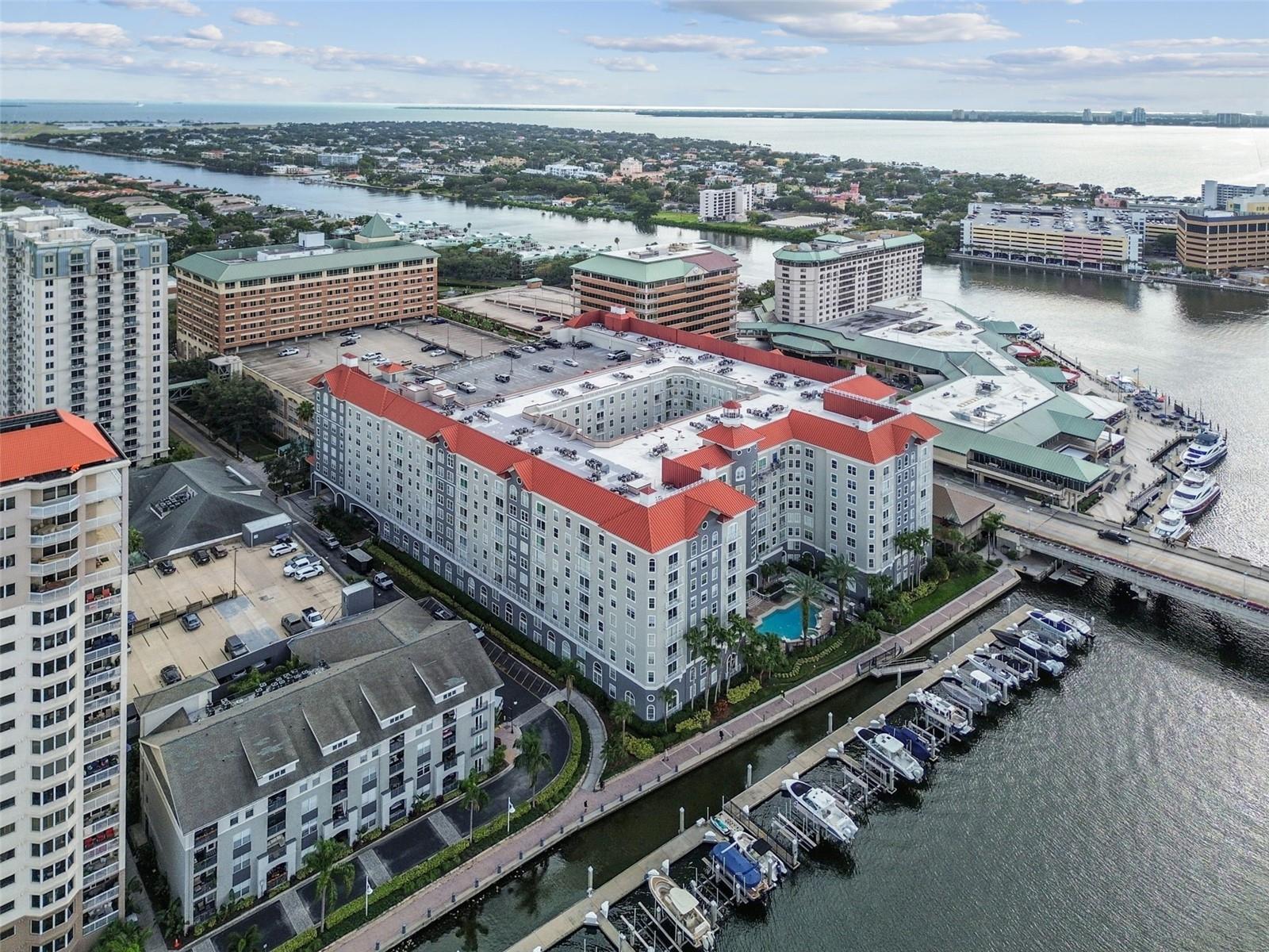 PARKCREST HARBOUR ISLAND CONDO - Residential