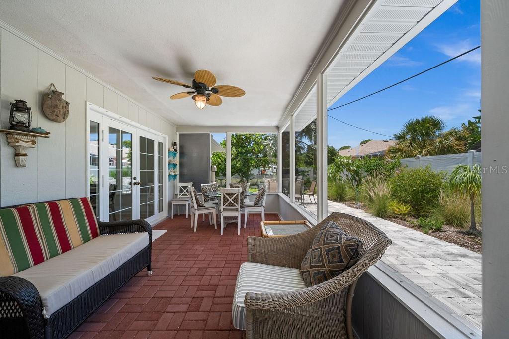 SOUTH VENICE - Residential Lease