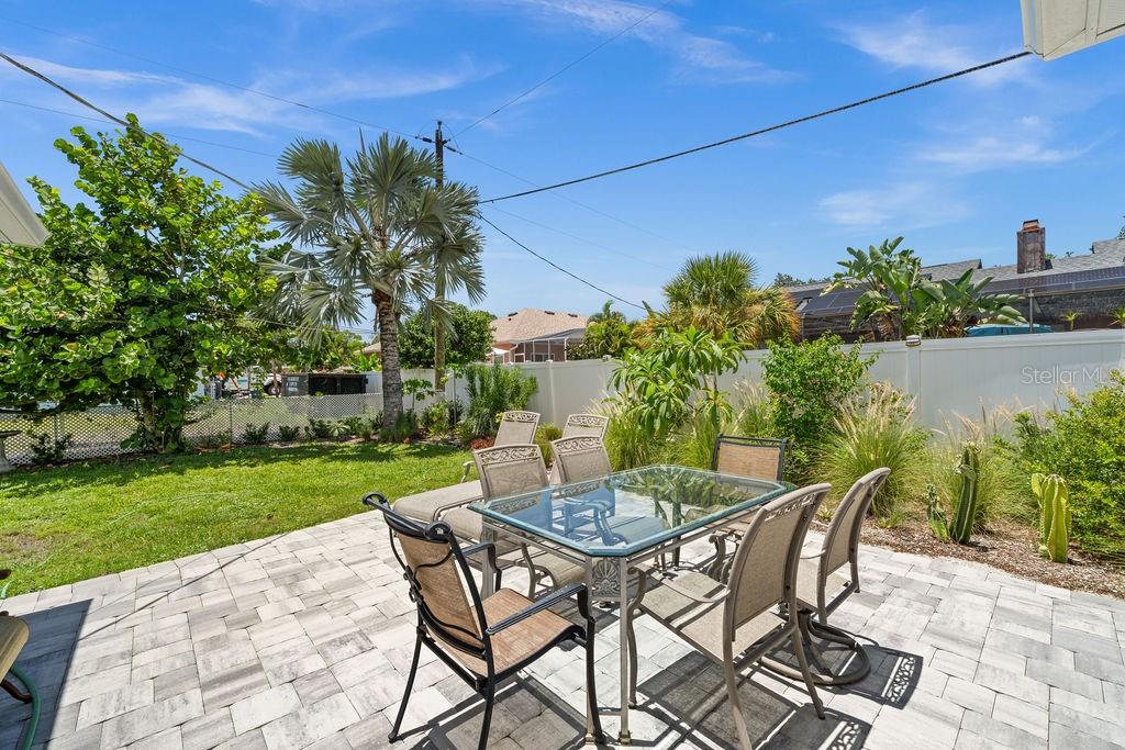 SOUTH VENICE - Residential Lease