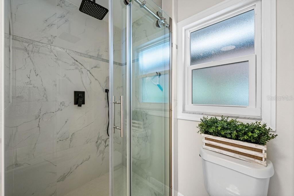 SOUTH VENICE - Residential Lease