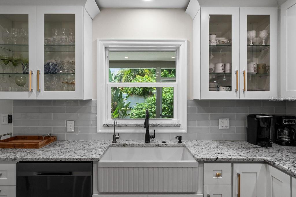 SOUTH VENICE - Residential Lease