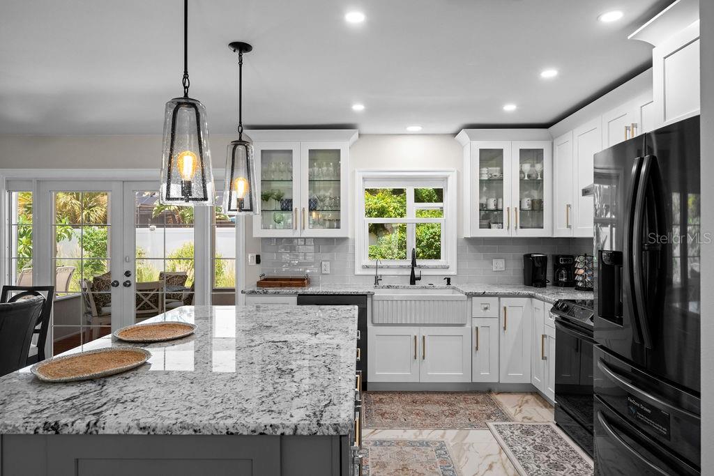 SOUTH VENICE - Residential Lease