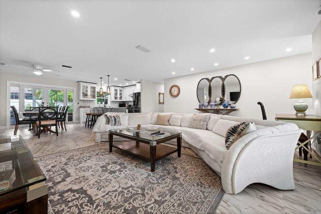 SOUTH VENICE - Residential Lease