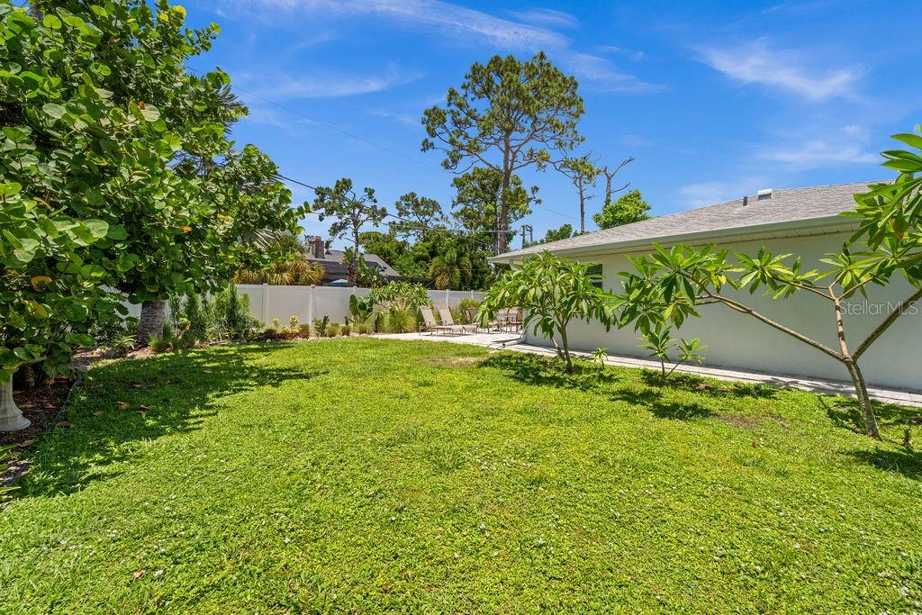 SOUTH VENICE - Residential Lease