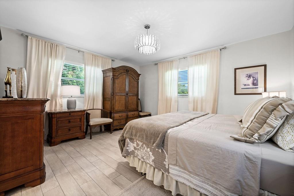 SOUTH VENICE - Residential Lease