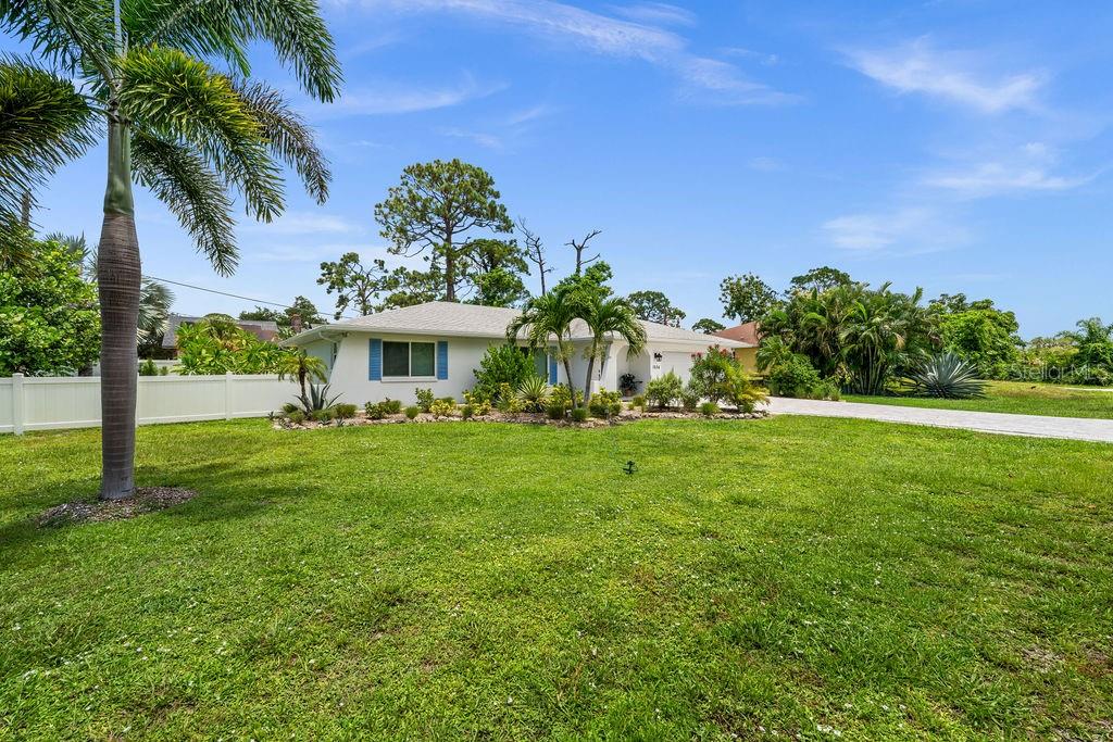 SOUTH VENICE - Residential Lease