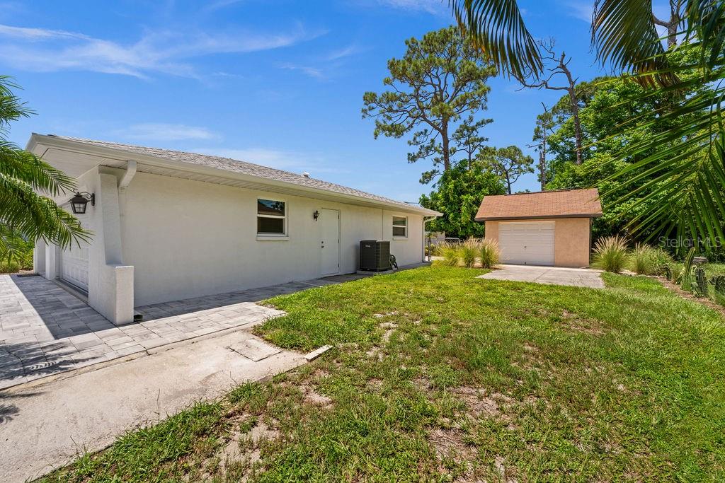 SOUTH VENICE - Residential Lease