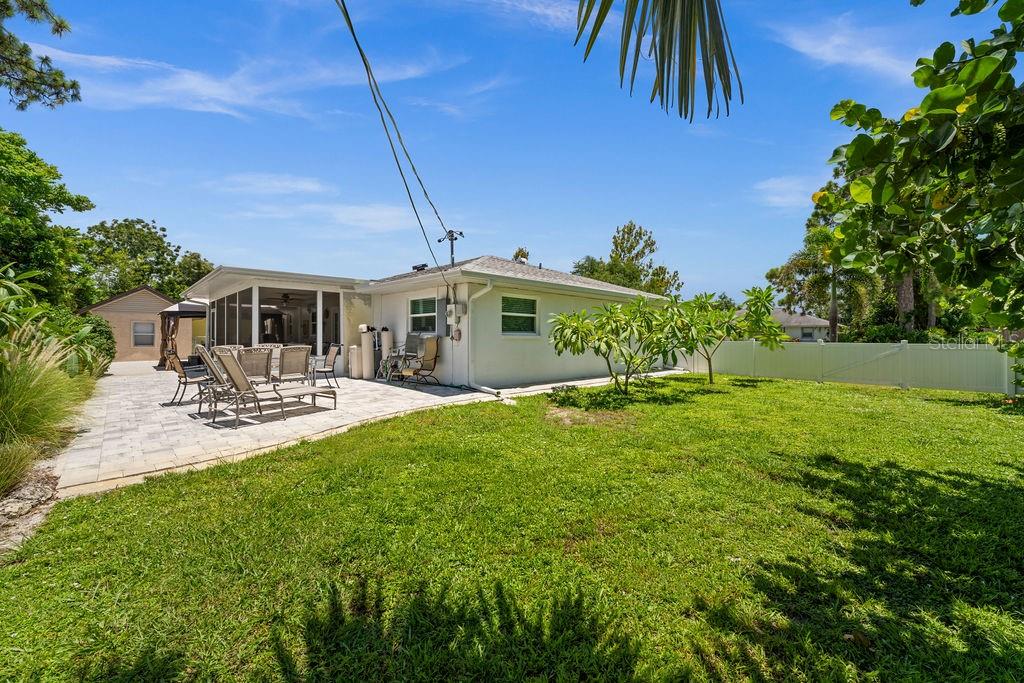 SOUTH VENICE - Residential Lease