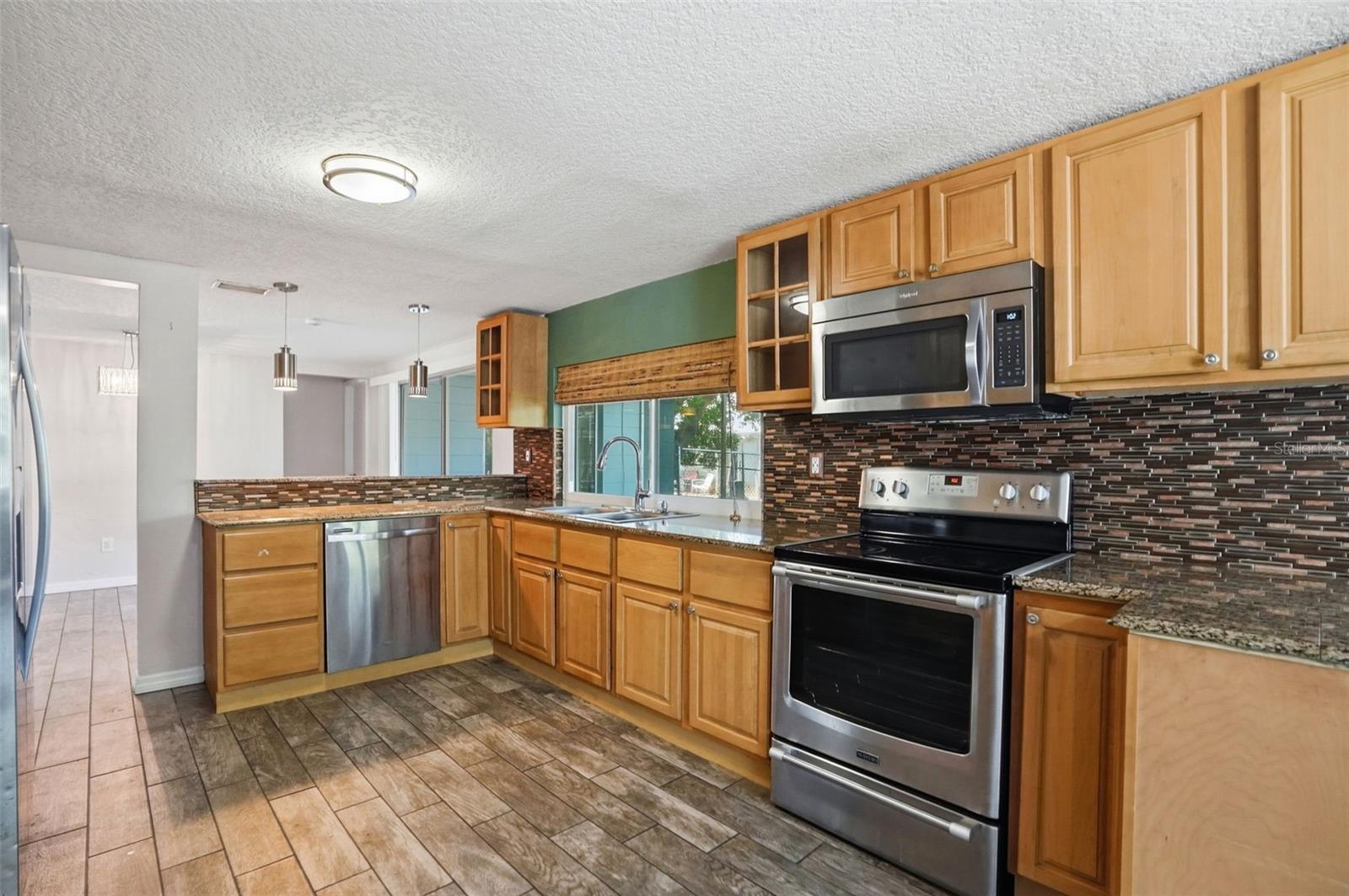 BEACON WOODS VILLAGE - Residential
