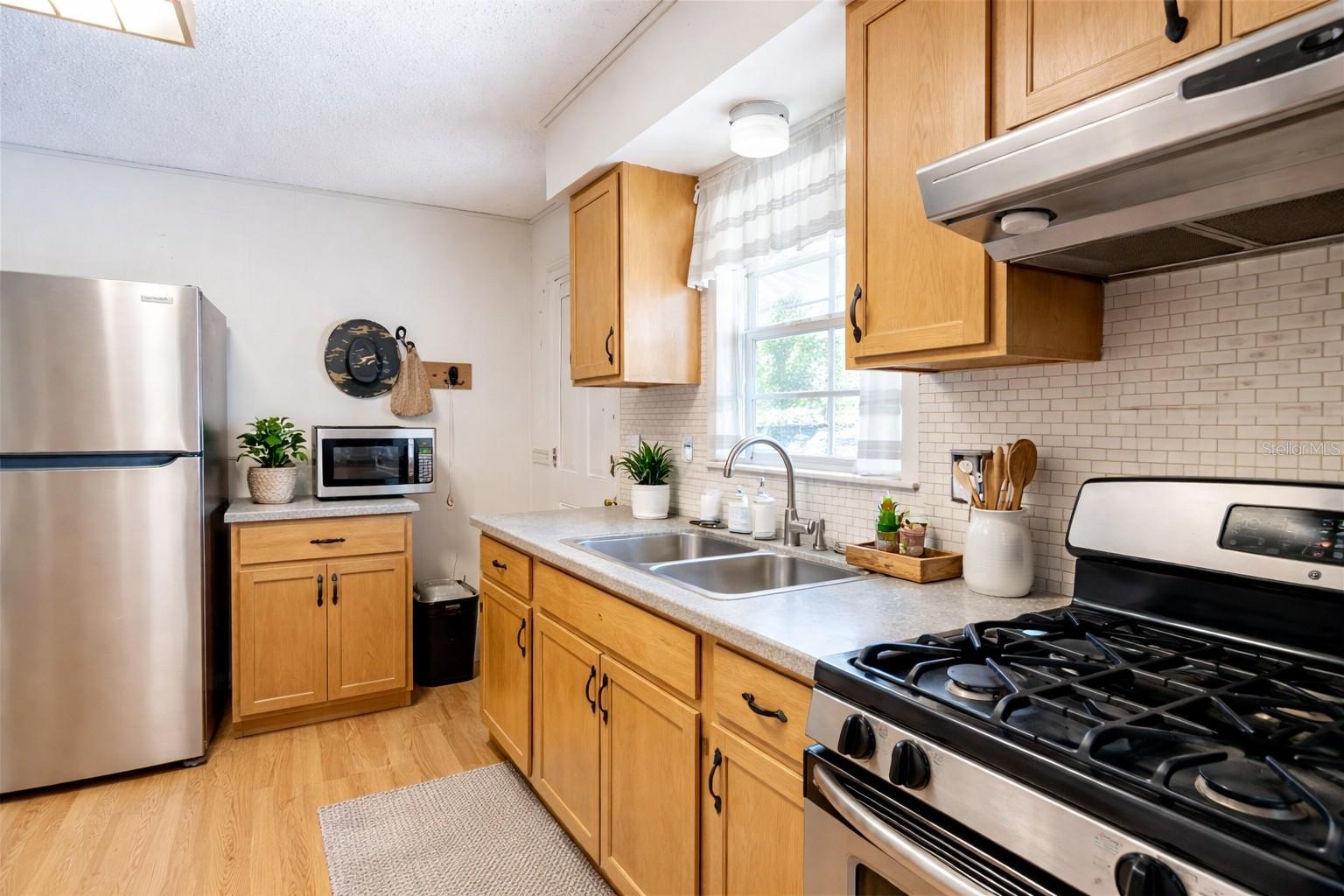 3040 NE 97TH STREET ROAD