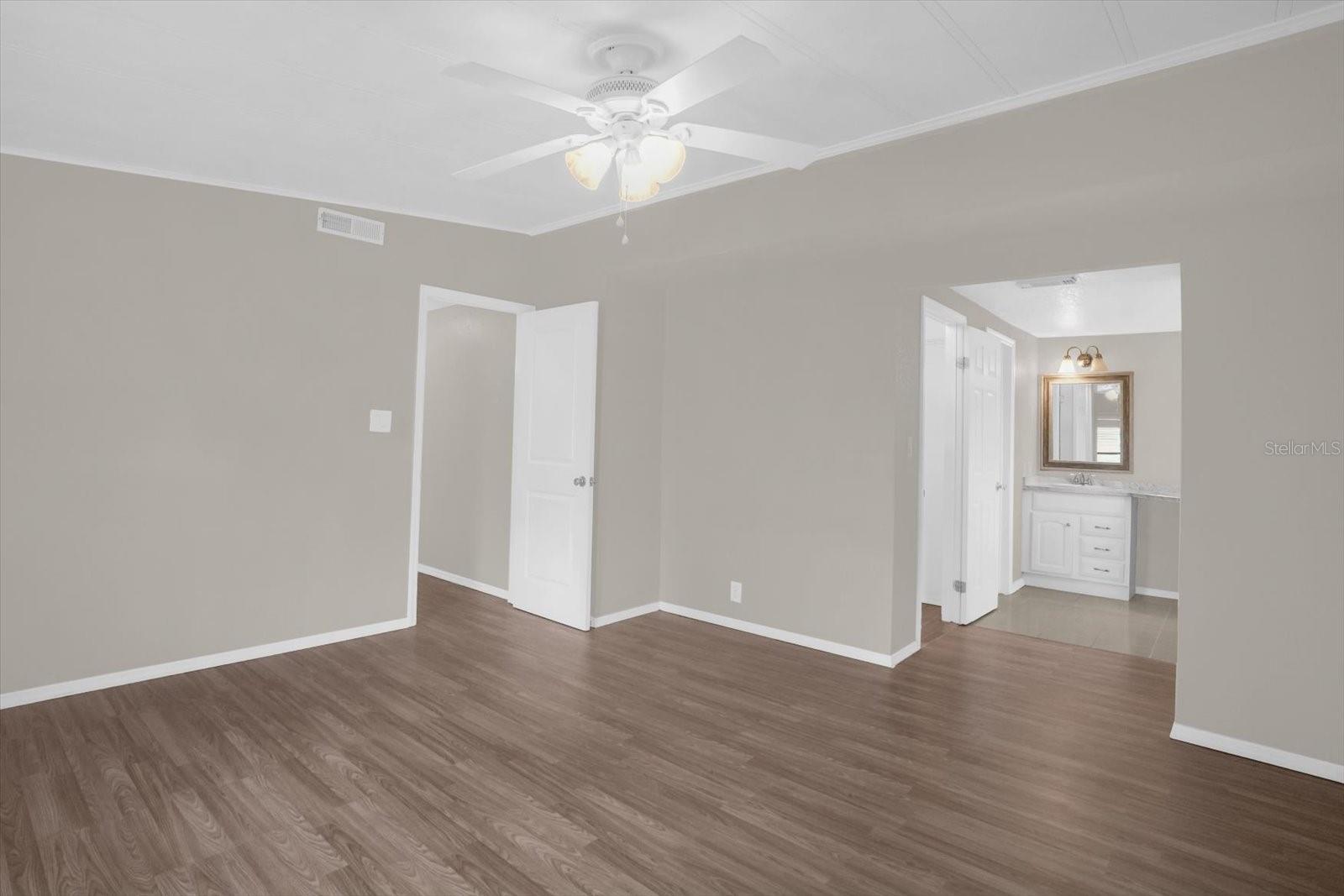 BANBURY VILLAGE CONDO - Residential