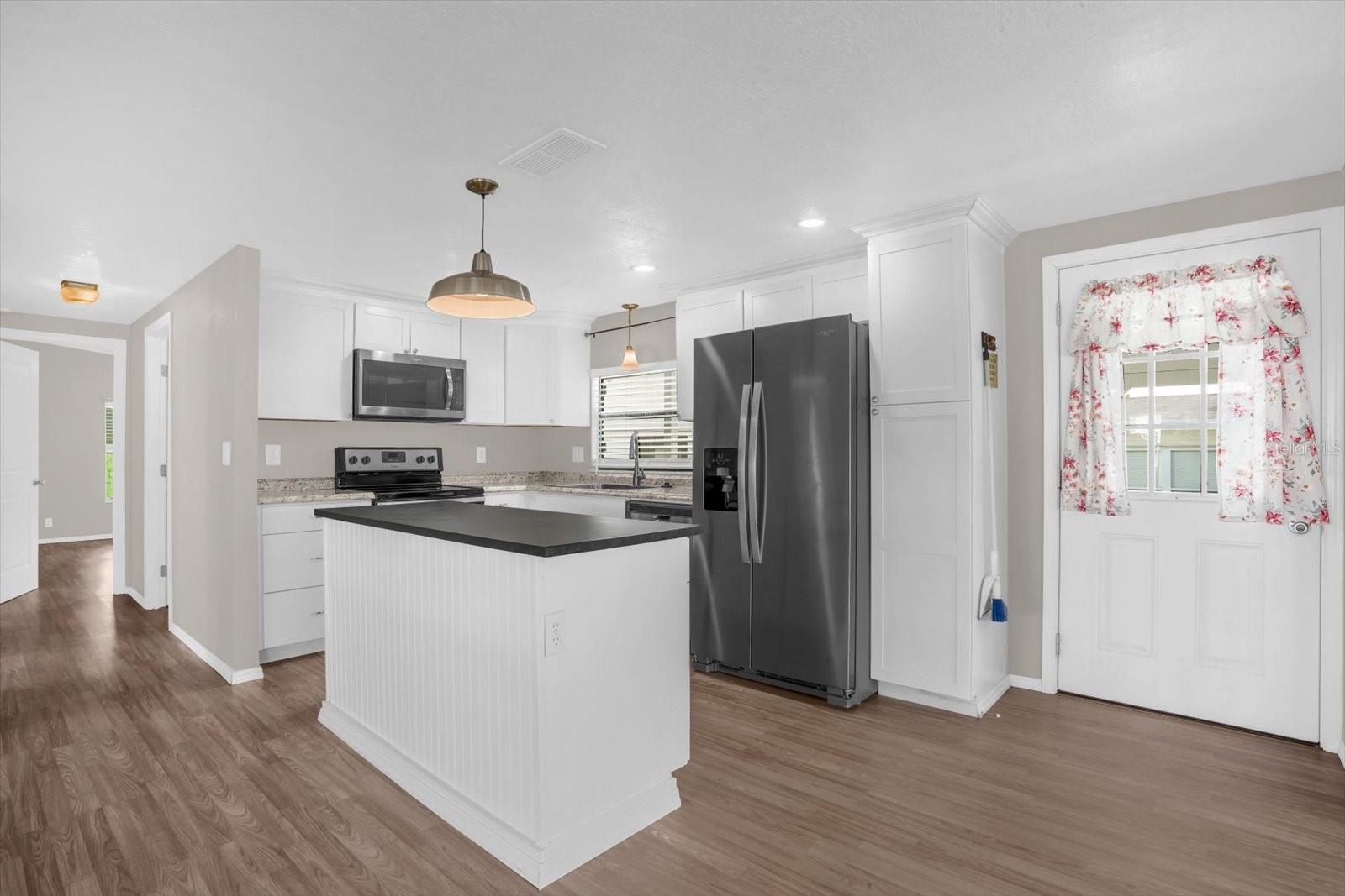 BANBURY VILLAGE CONDO - Residential