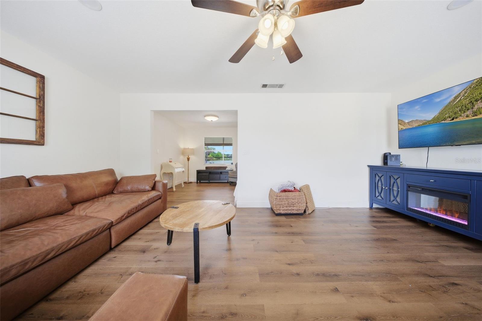 STERLING PARK UNIT 01 - Residential