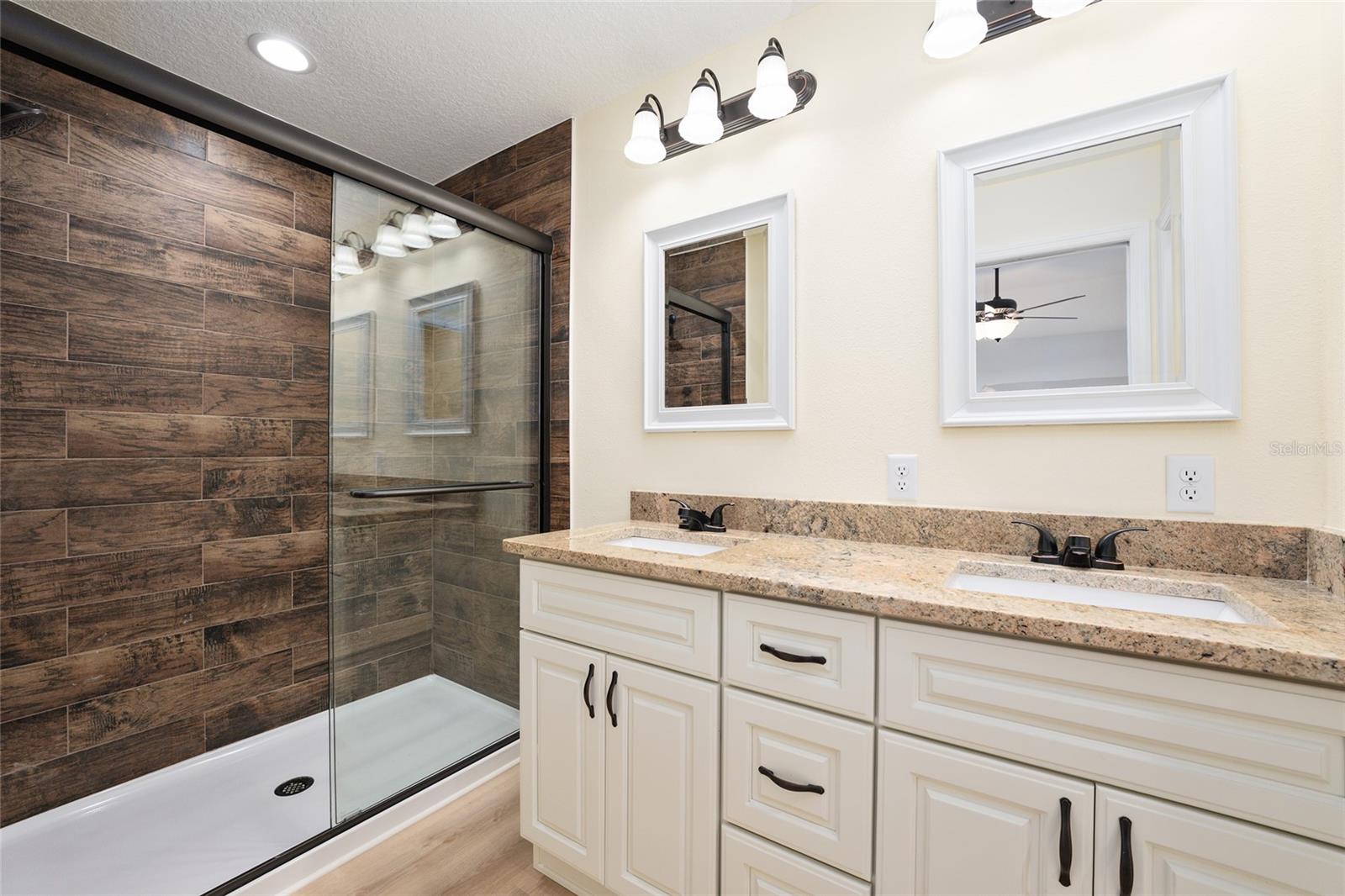 MARION OAKS UN NINE - Residential