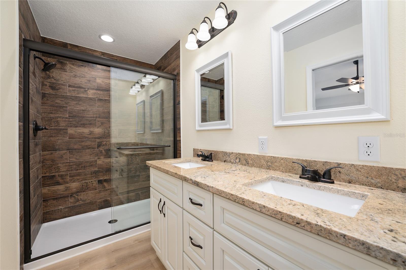 MARION OAKS UN NINE - Residential