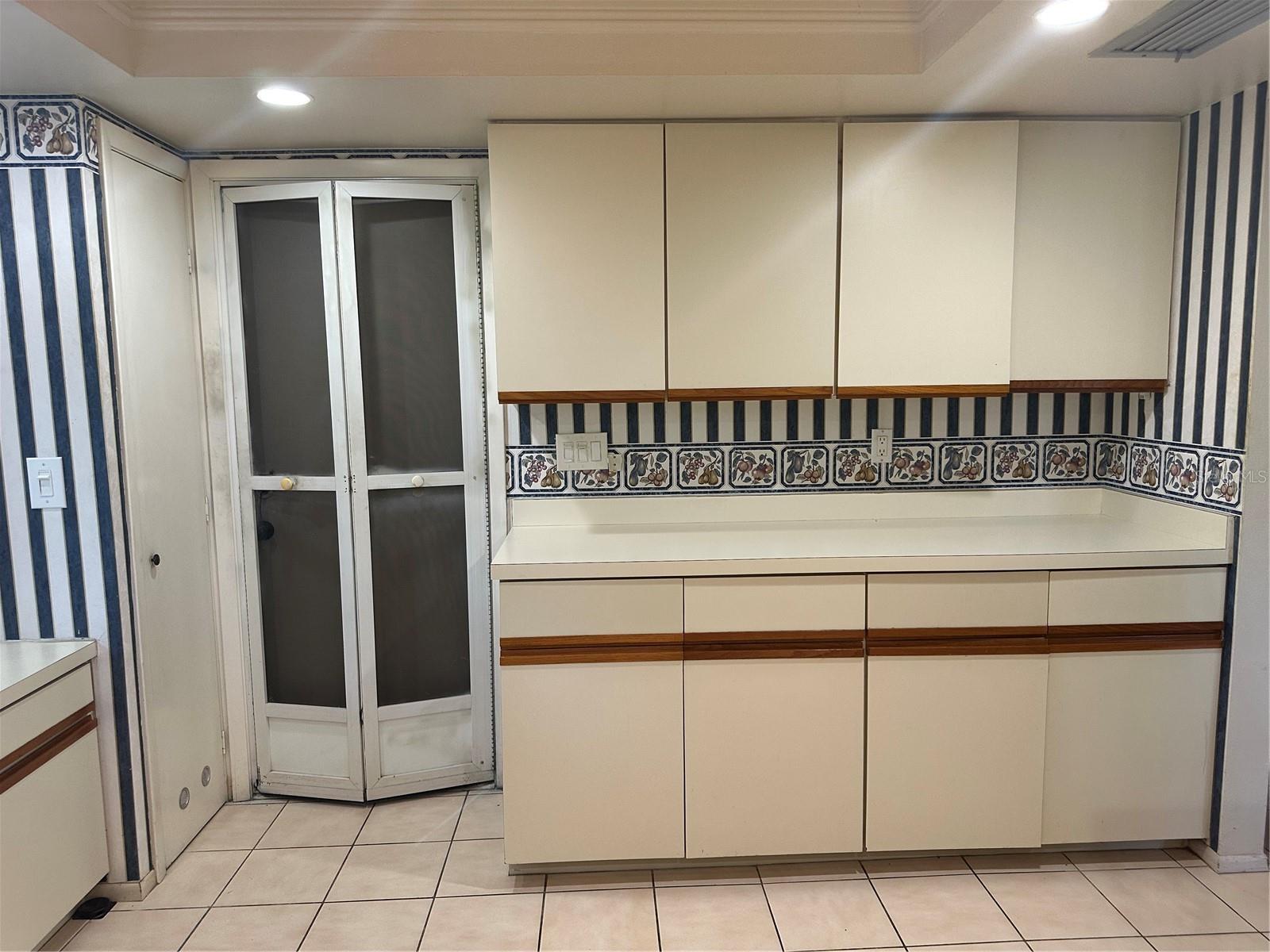 PINE GARDENS - Residential