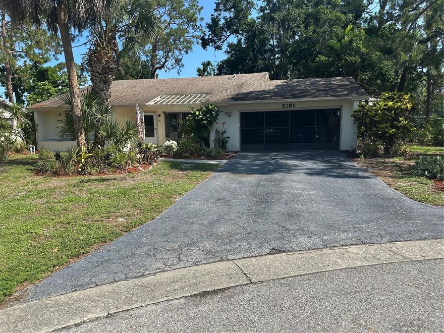 Location, location, location. This home is situated on a quiet cul-de-sac within a small HOA of 15 homes with a very low HOA fee of only
$90. a month. Centrally located just 2 miles to Siesta Key, 1 mile to the Gulf Gate Library, and 1.5 miles to all the great shops and restaurants
in Gulf Gate. The home boasts a large sun room/Florida room that opens to a charming patio and garden area with lovely lighting.
There is a large 2 car screened garage. The house has great bones with an open floor plan, vaulted ceilings, and a coffered ceiling in the kitchen. A great school system and easy downtown commute make this home a terrific value in a wonderful neighborhood.