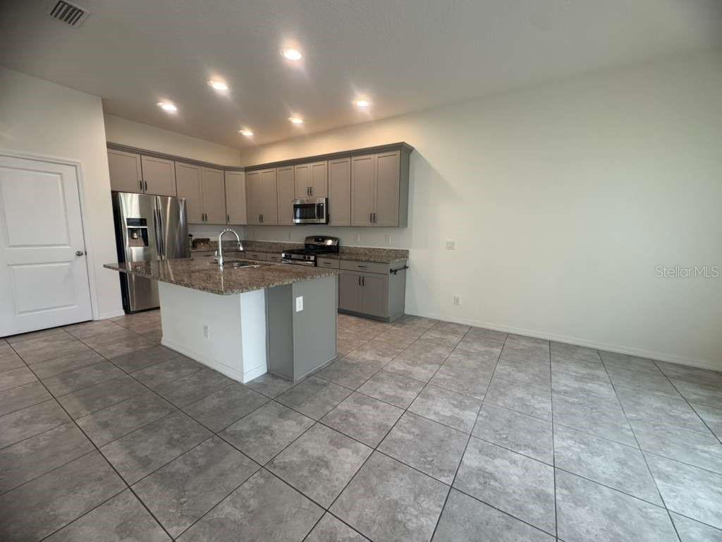 HILLTOP RESERVE - Residential