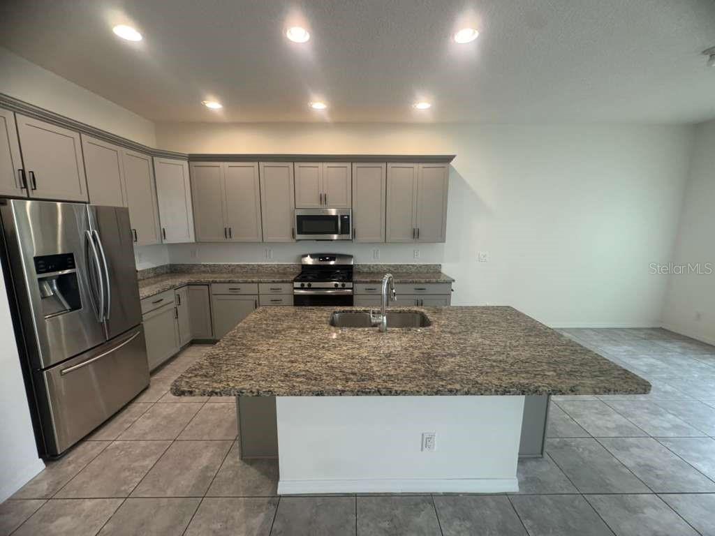 HILLTOP RESERVE - Residential