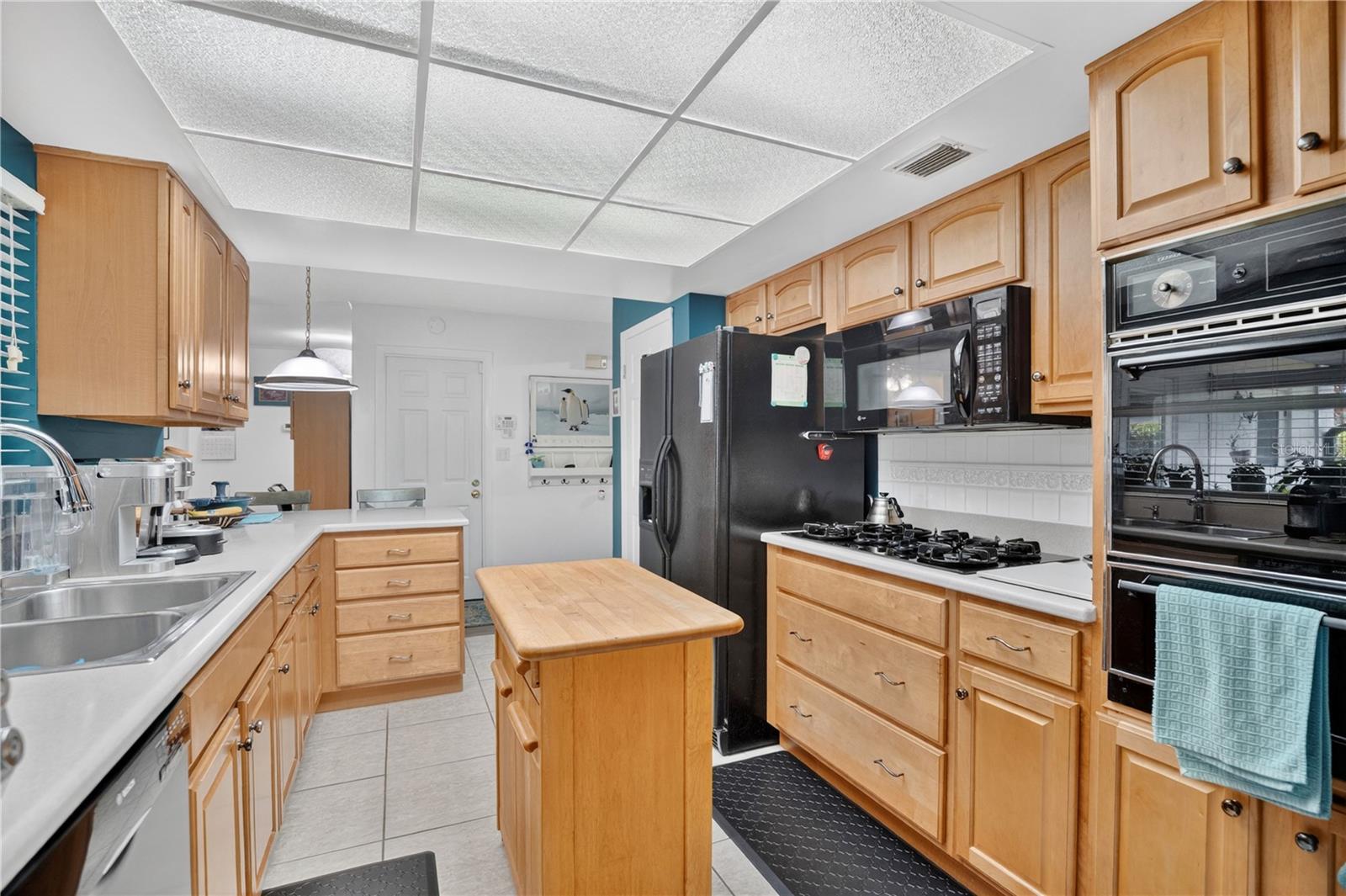 INDIAN HILLS UNIT 3 - Residential