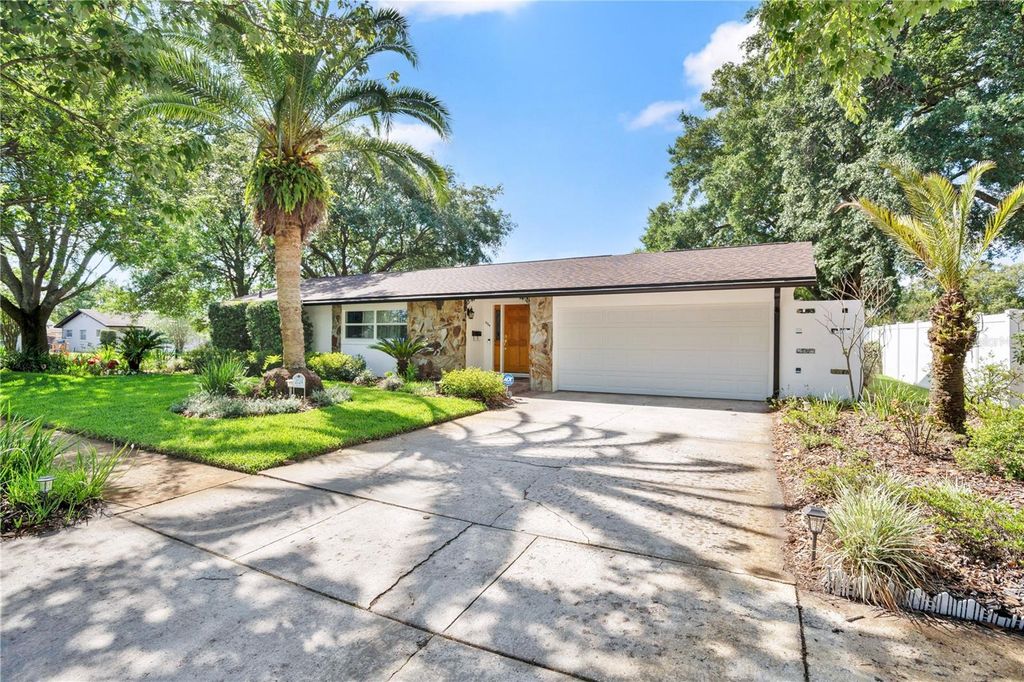 Photo of 2124 Cree Trail, Casselberry, FL 32707 (MLS # O6402304)