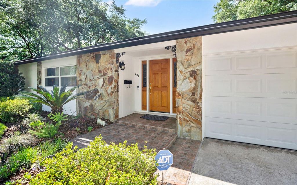 Photo of 2124 Cree Trail, Casselberry, FL 32707 (MLS # O6402304)