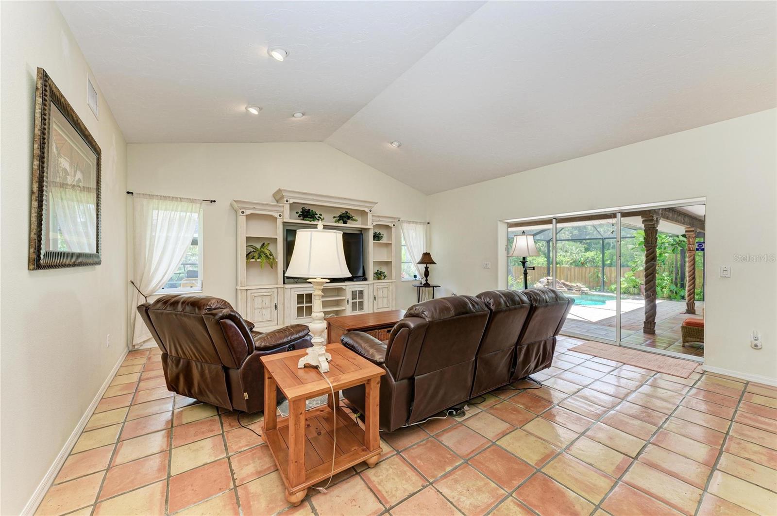 OAK GROVE PARK - Residential