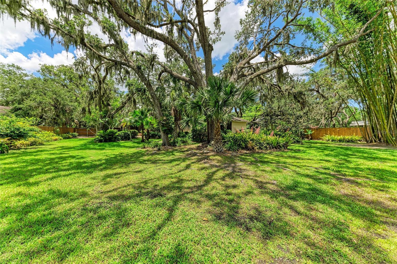 OAK GROVE PARK - Residential