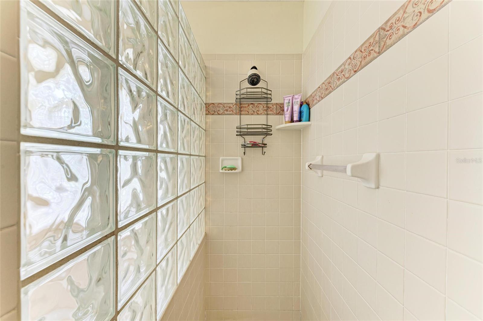 OAK GROVE PARK - Residential