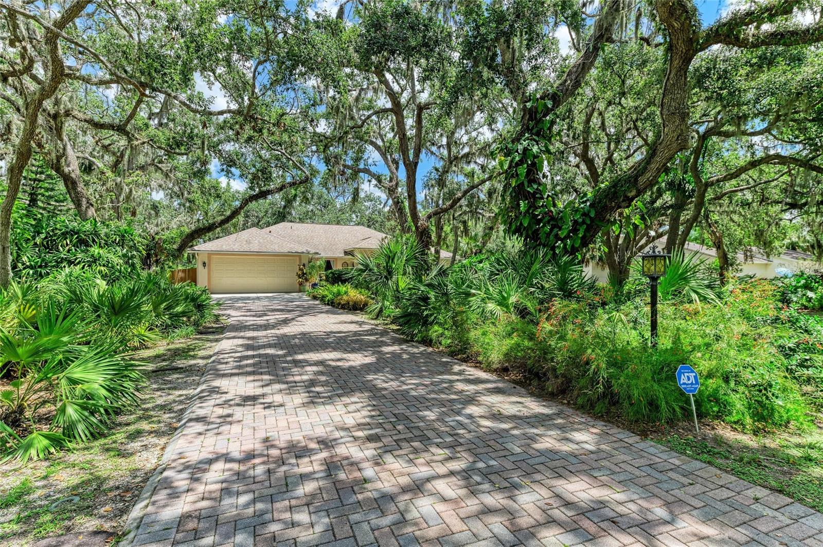3217 OAK GROVE DRIVE